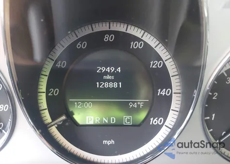 2010 Mercedes-Benz C 300 Luxury/Sport z USA, uszkodzony, nr VIN WDDGF5EB3AF461489